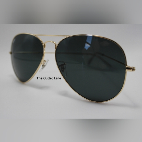 Model Display Ray-Ban Aviator Black Lens Gold Frame RB3025 Classic - Picture 6 of 16